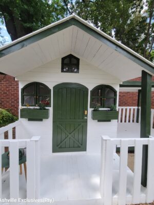 Exclusive Doll House
